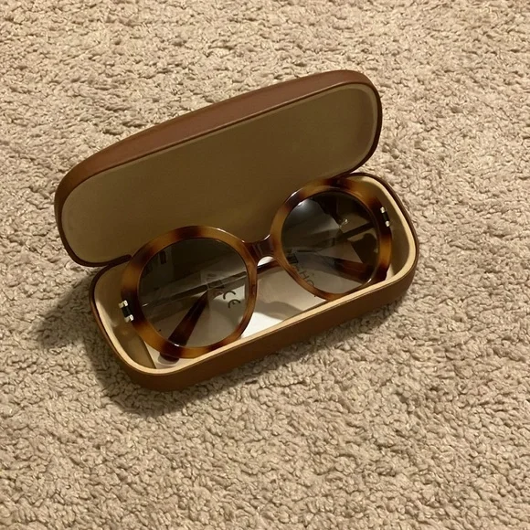 Longchamp tortoise shell sunglasses - Picture 8 of 9